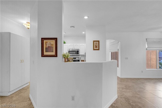 Foto del edificio - 2050 W Warm Springs Rd