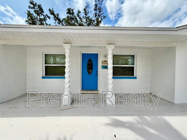 Photo - 7838 Causeway Blvd N House