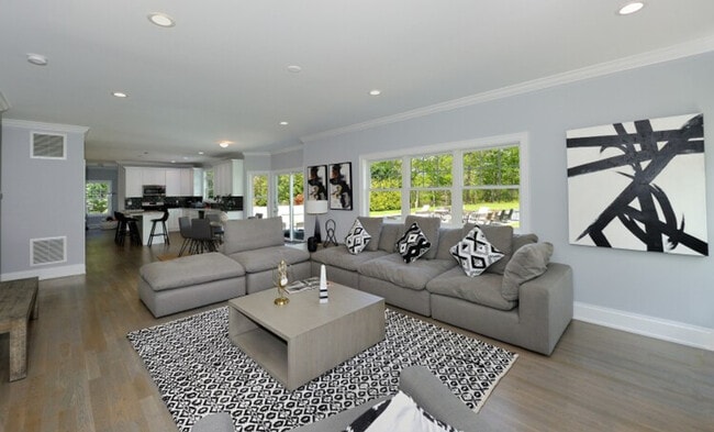 Building Photo - 19 Quail Run