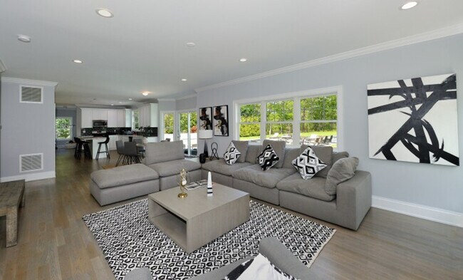 Building Photo - 19 Quail Run