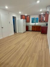 Building Photo - 1880 Phillips Ln