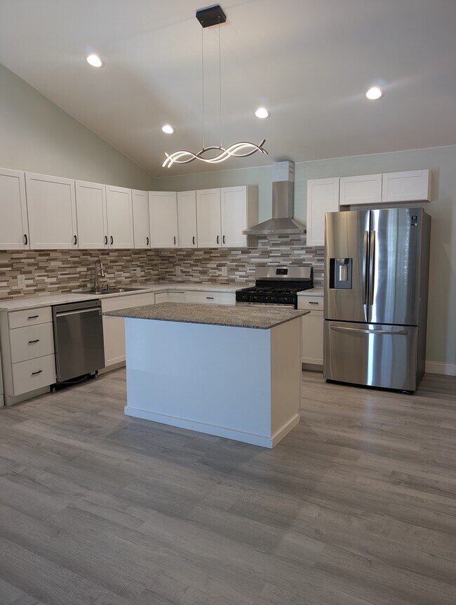 Foto del edificio - 3212 Grapevine Ct W