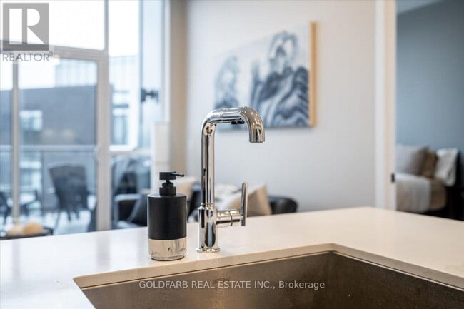 Building Photo - 415 Sea Ray Ave