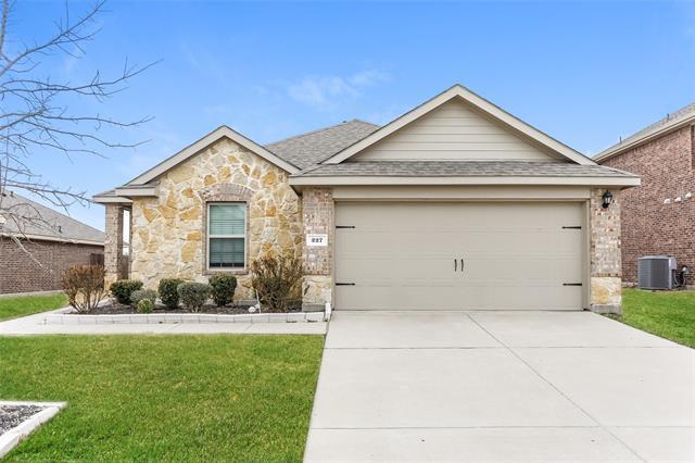 Foto principal - 227 Thoroughbred St