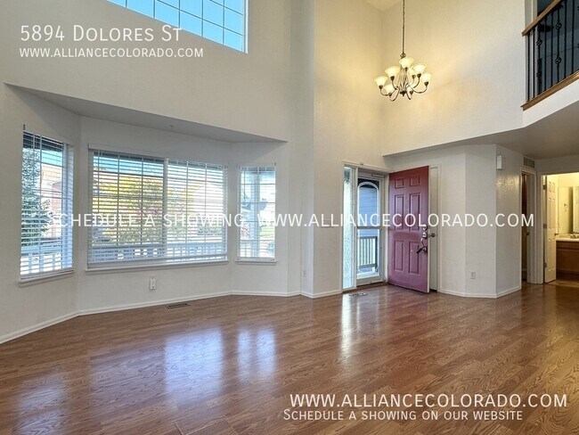 Foto del edificio - 5894 Dolores St