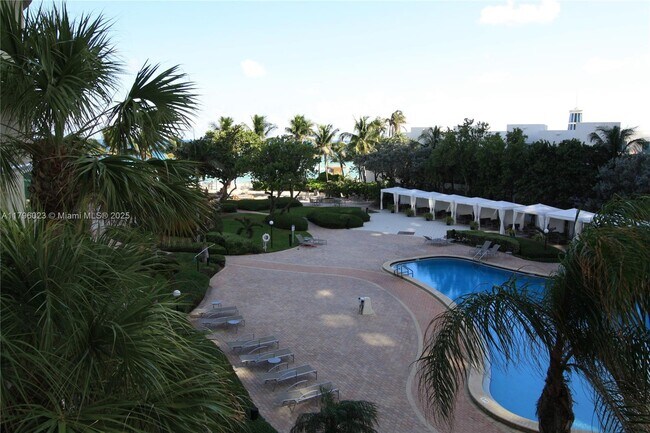 Foto del edificio - 3001 S Ocean Dr