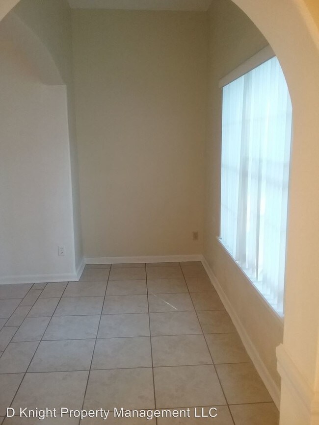 Building Photo - 3 br, 3 bath House - 1910 Rock Lake Dr.