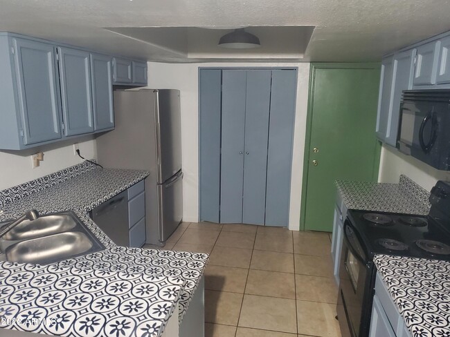 Foto del edificio - 8724 N 67th Ln
