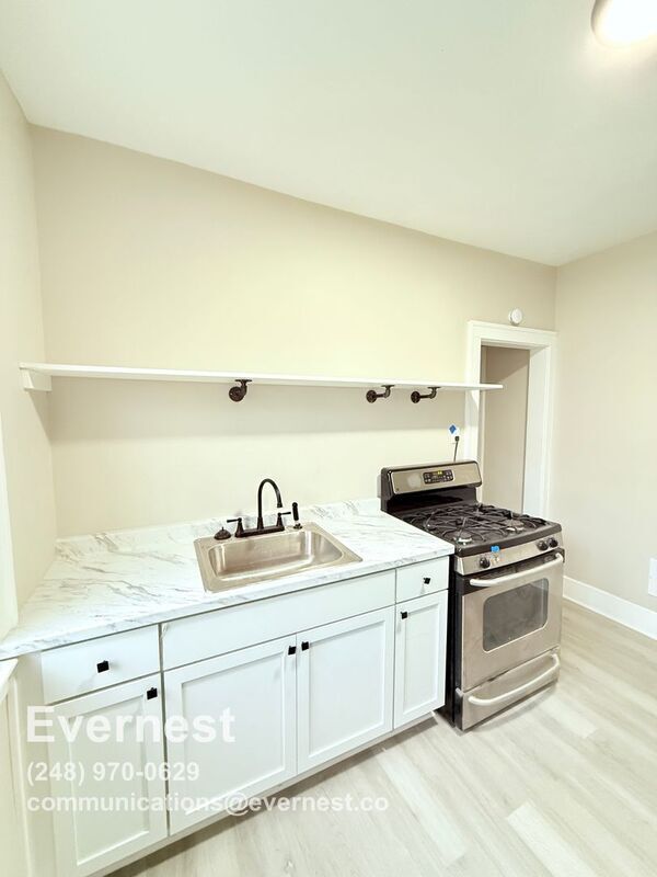 Foto del edificio - 5440 Milford St