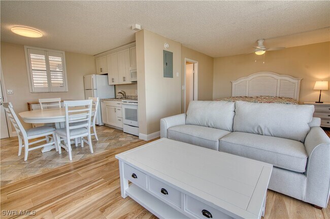 Building Photo - 5500 Bonita Beach Rd SW