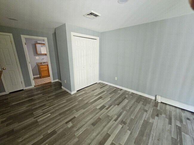 Foto del edificio - Sun-Filled 3BR/2BA Condo with Two Private Decks