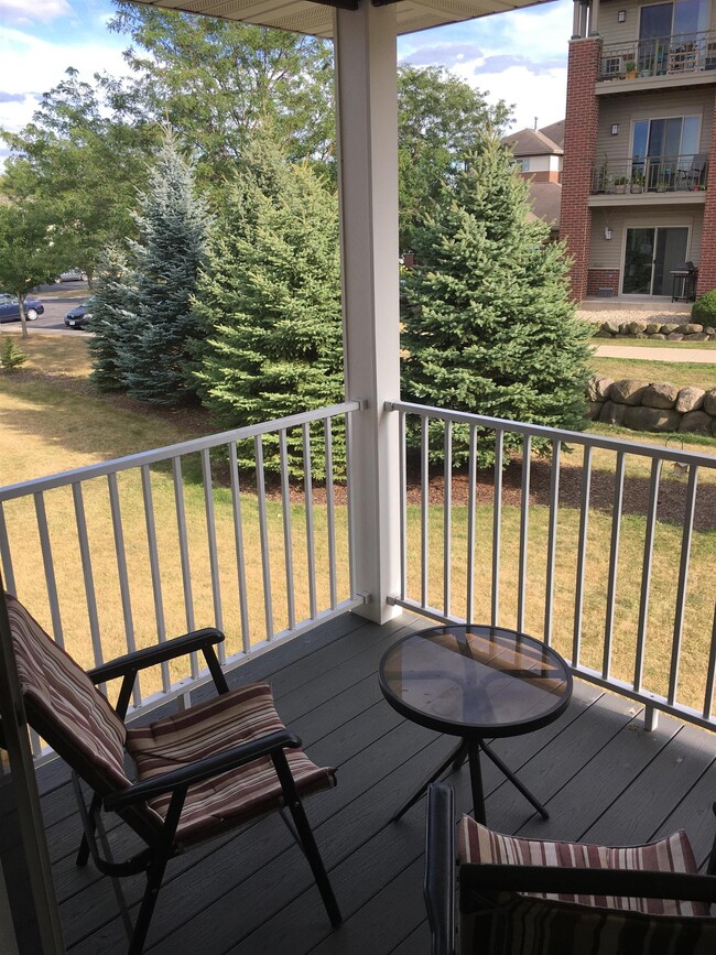 Foto del edificio - 263 Meadowside Dr