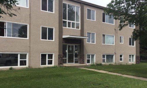 Primary Photo - Dakota Apartments