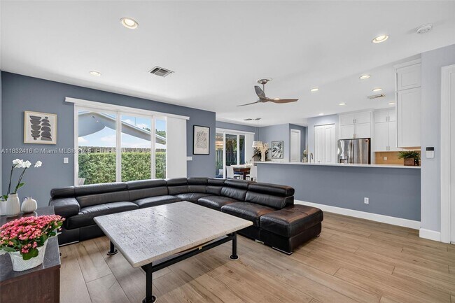 Foto del edificio - 608 SW 15th St