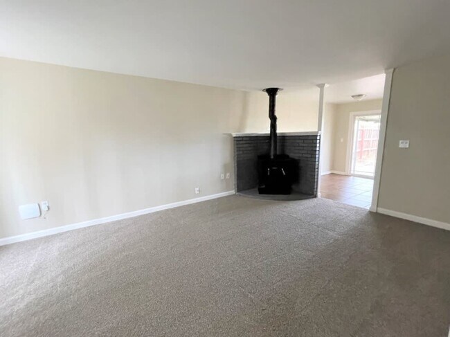 Building Photo - 2132 Dover Way