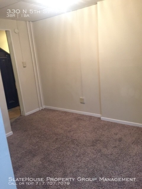 Building Photo - Spacious 3 Bedroom Apartment