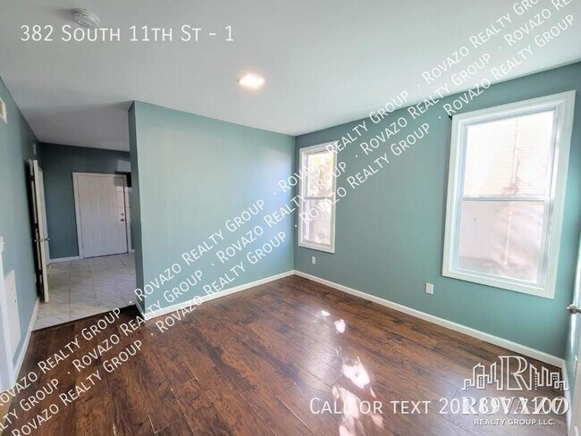 Building Photo - 382 South 11th St- 3 bedroom in Newark