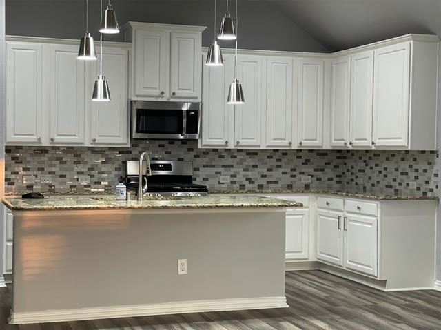 Foto del edificio - 1712 Lake Wood Trl