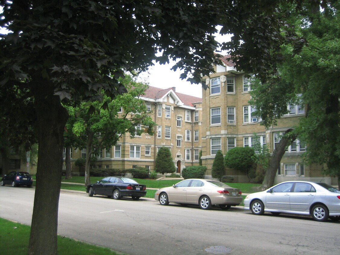 Primary Photo - 146 N Humphrey Ave