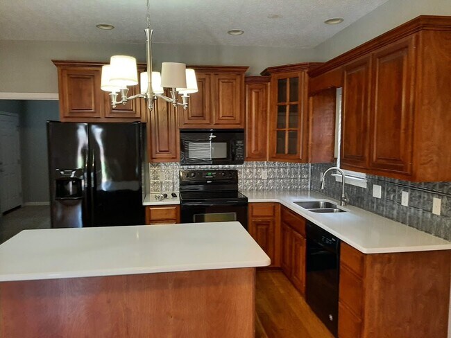 Foto del edificio - 1000 Indian Ridge Cir