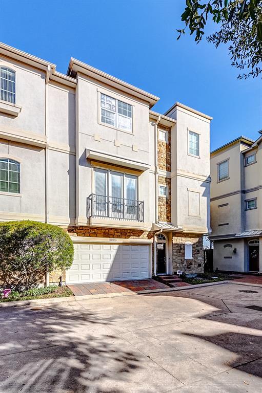 Building Photo - 8802 Lakeshore Bend Dr