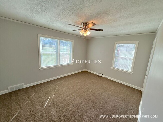 Foto del edificio - 1415 Jeannine St