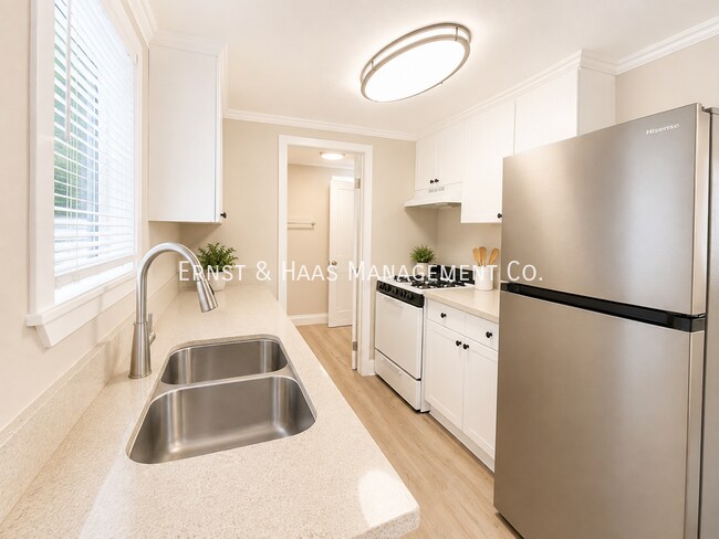 Foto del edificio - 1222 E Appleton St