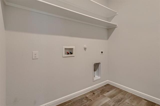 Foto del edificio - 15952 Hayes Ridge Dr