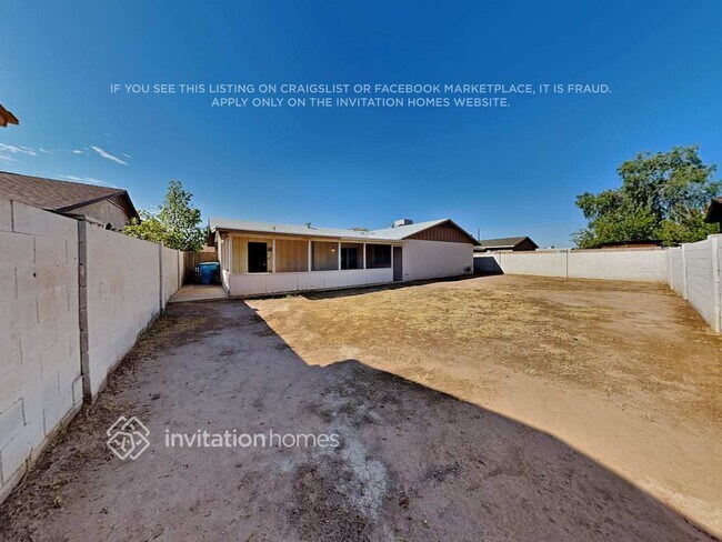 Foto del edificio - 9018 W Sells Dr