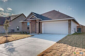 Building Photo - 1122 Lilac Ledge Dr