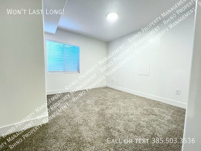 Building Photo - REDUCED RENT! 2 Bedroom/1 Bathroom Duplex ...