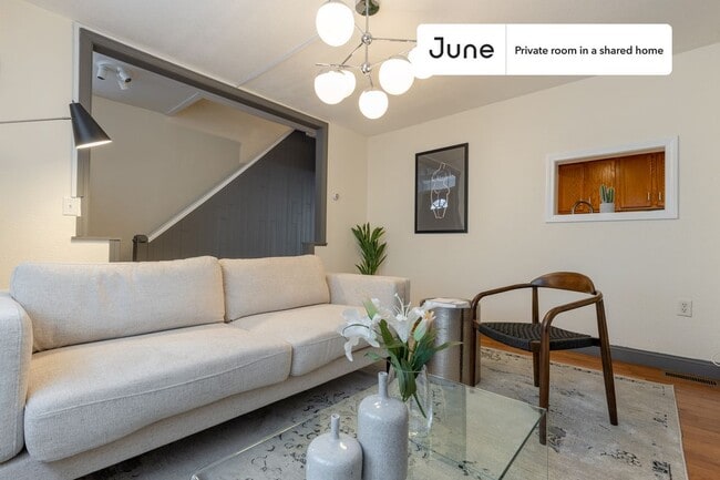 Building Photo - Room in Shared 5 bed/3 bath home