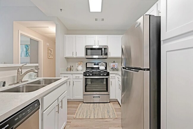 Foto del edificio - 1350 Oak View Cir