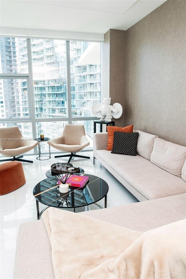 Foto del edificio - 851 NE 1st Ave