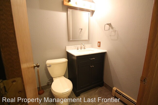 Building Photo - 2 br, 1.5 bath House - 3101 W 35th Ave Unit C