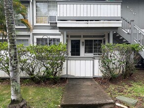 Building Photo - 456 Mananai Pl