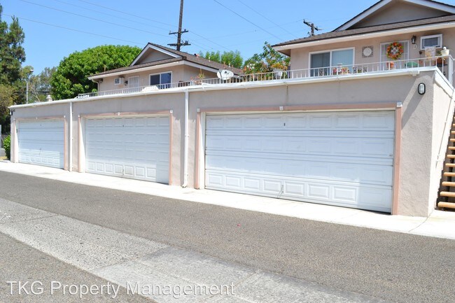 Building Photo - 2140 Associated Rd