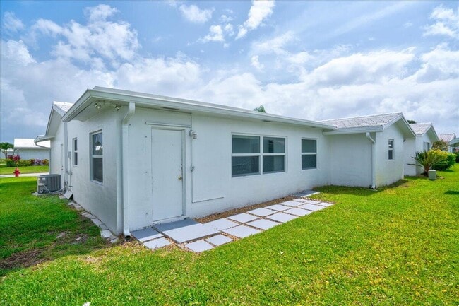 Building Photo - 2086 SW 12th Ave