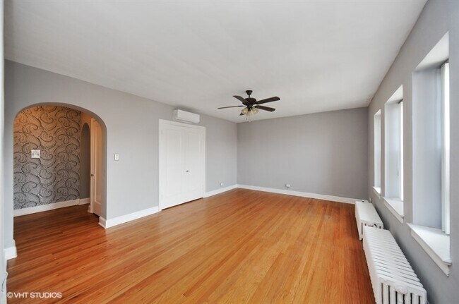 Beautiful Wood Floors and Lots of Classic Details, Moldings, Arched Pass Thrys - 638 Central Ave