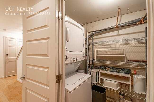 Building Photo - 2 Bed Fitler Square Home