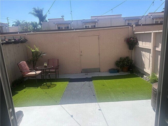 Foto del edificio - LaVeta Monterey Condominiums: Lower 1 Bedroom 1 Bath Condo
