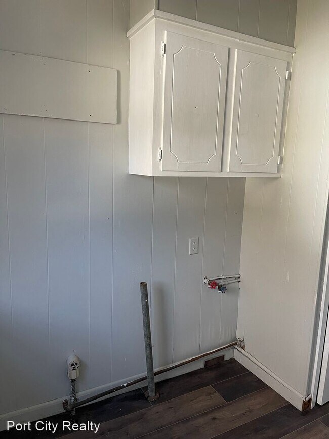 Building Photo - 3 br, 2 bath House - 719 Anthony