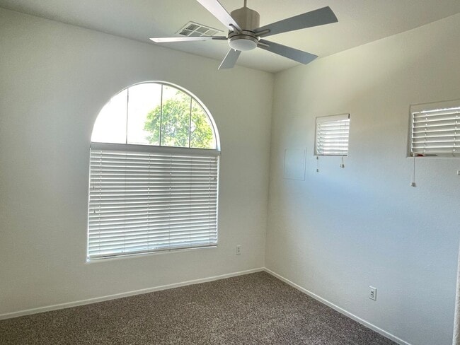 Building Photo - MOVE IN SPECIAL OAC-4 Bedroom, 3 Bath New paint and carpet in Spectrum Community Pool