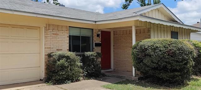 Building Photo - 2413 Royal Dr
