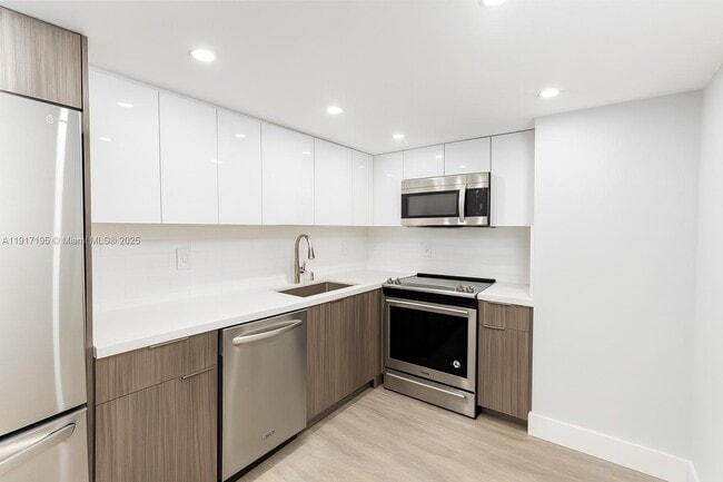 Foto del edificio - 780 NE 69th St