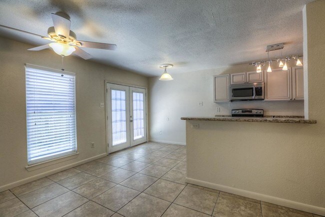 Foto del edificio - 5929 Arncliffe Dr