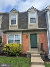Building Photo - 1923 Heatherbrook Ct