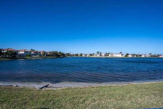 Foto del edificio - 1238 Bay View Way