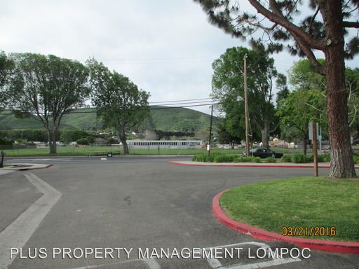Building Photo - 845 E Cypress Ave