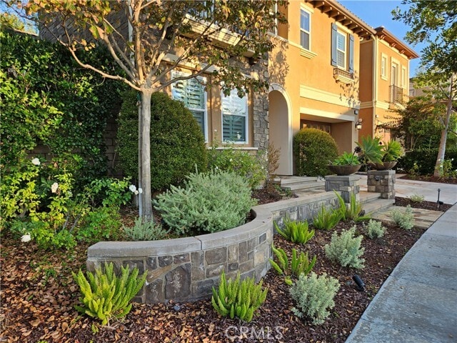 Building Photo - 11 Peony